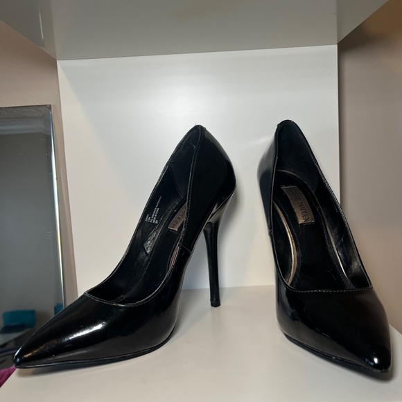 Steve Madden Black Patent heels - Picture 3 of 5